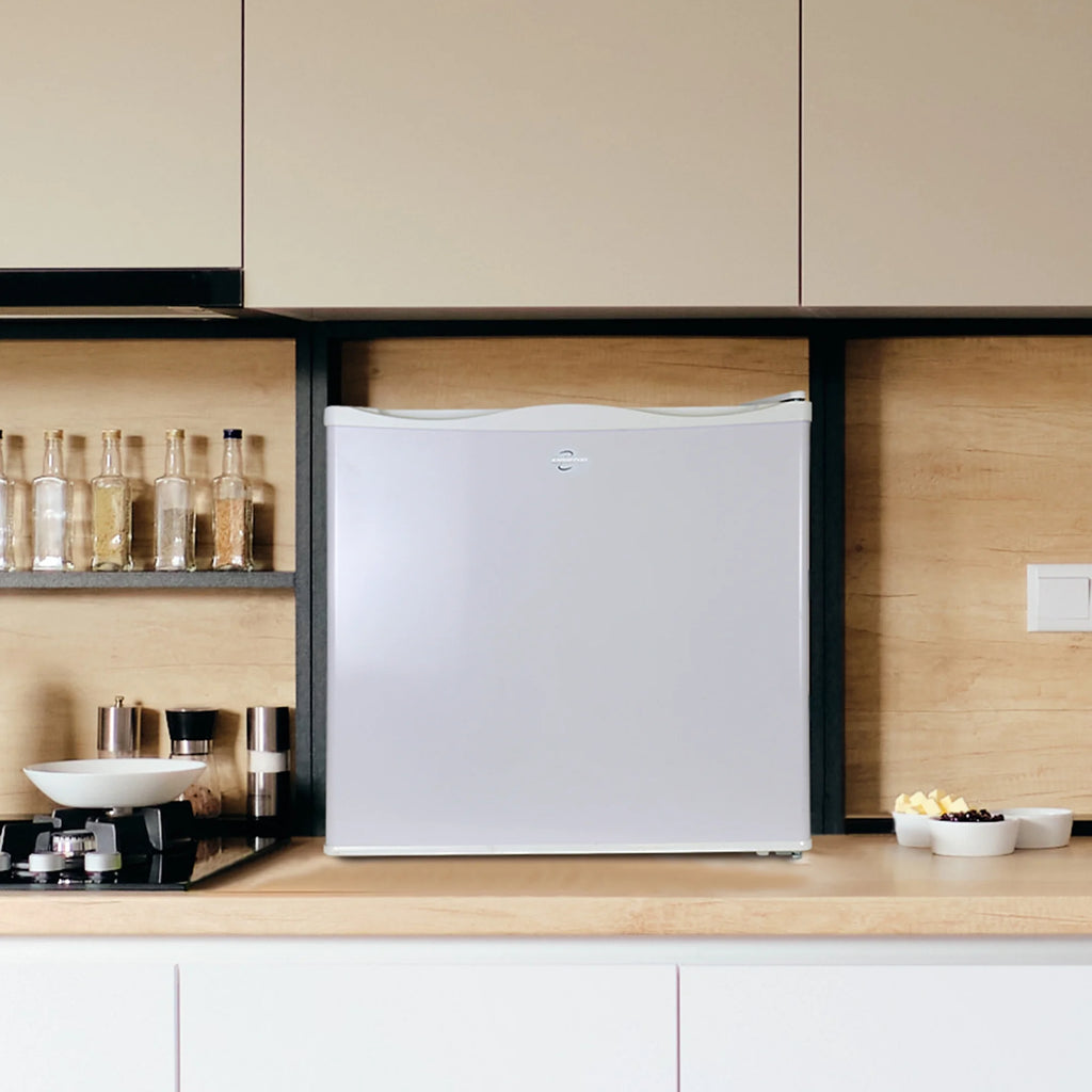 White 1.2 cu ft Upright Freezer I770591