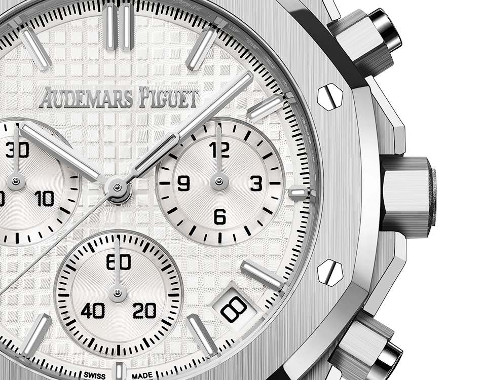 Silver-Toned Dial Chronograph 41mm N86285