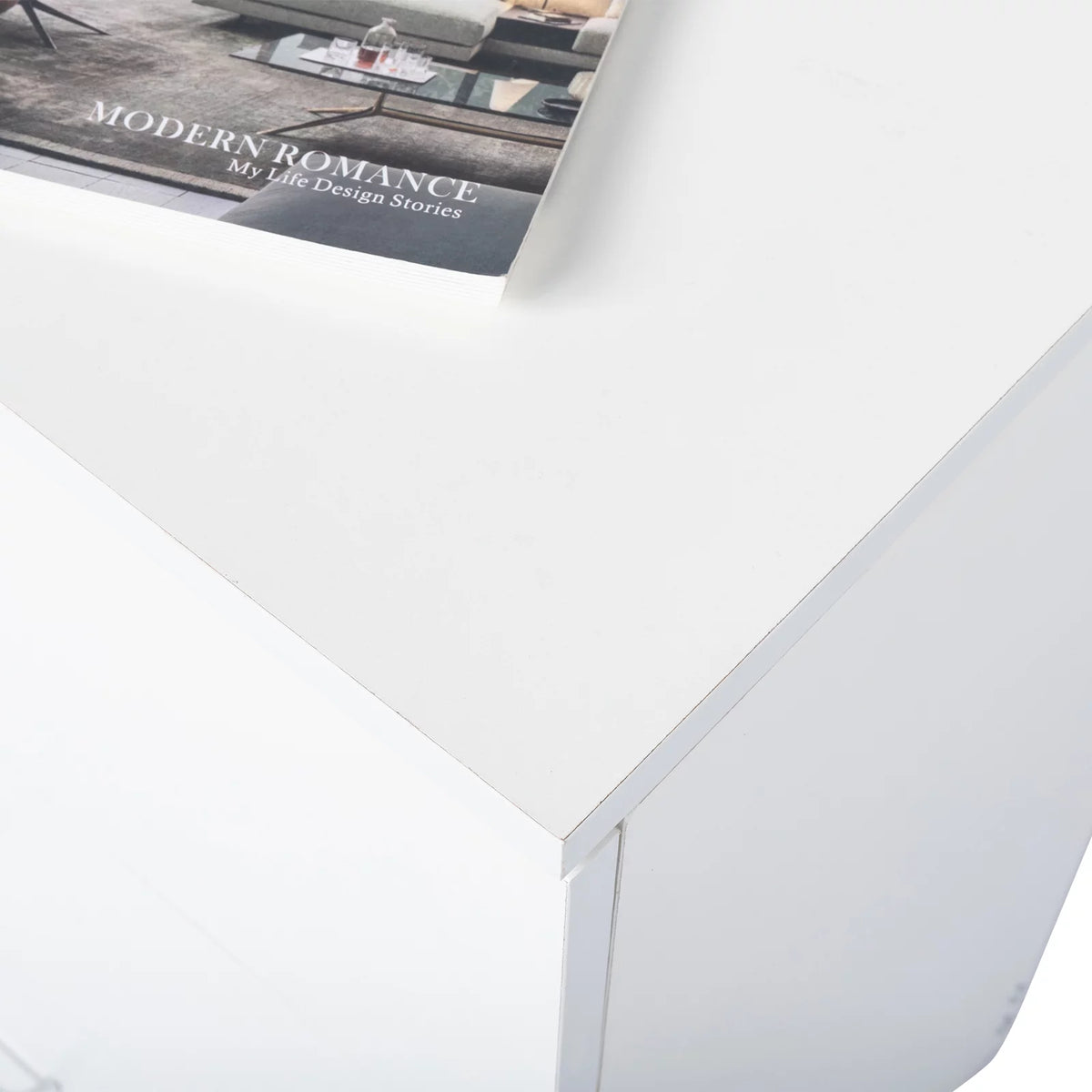 3 Drawers Nightstand Q94685