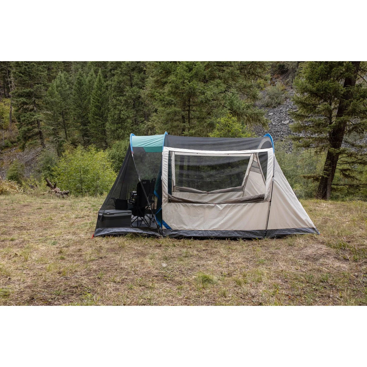 4 Person Cabin Tent with Screened Porch, 2 Rooms, Green M986