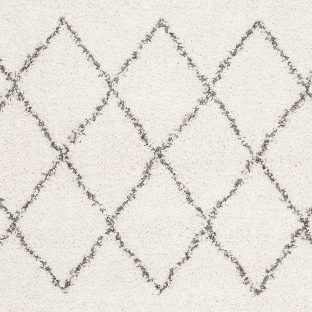 Ivory Grey 4' x 6' Geometric Shag Area Rug Z938486