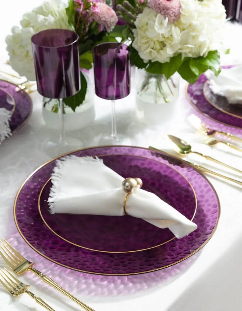 9" Round Purple Plastic Plates with Gold Rim 110 Pack V467